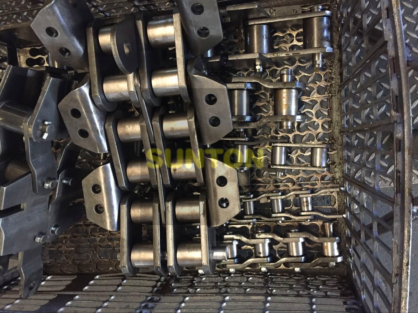 Marsh Buggy Track Chains was Supplied to America