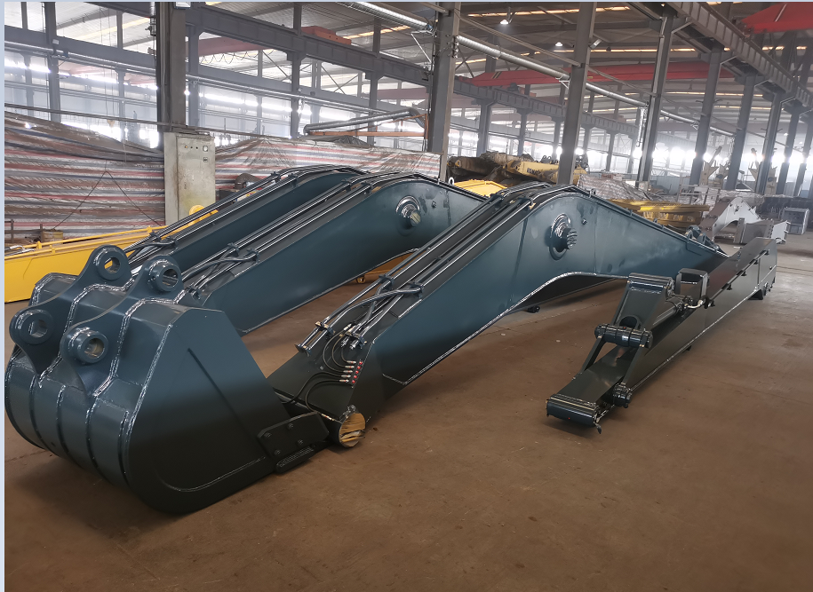 Three Sets of Excavator Long Reach Booms were Supplied to Overseas Market on Sept. 25, 2023. 